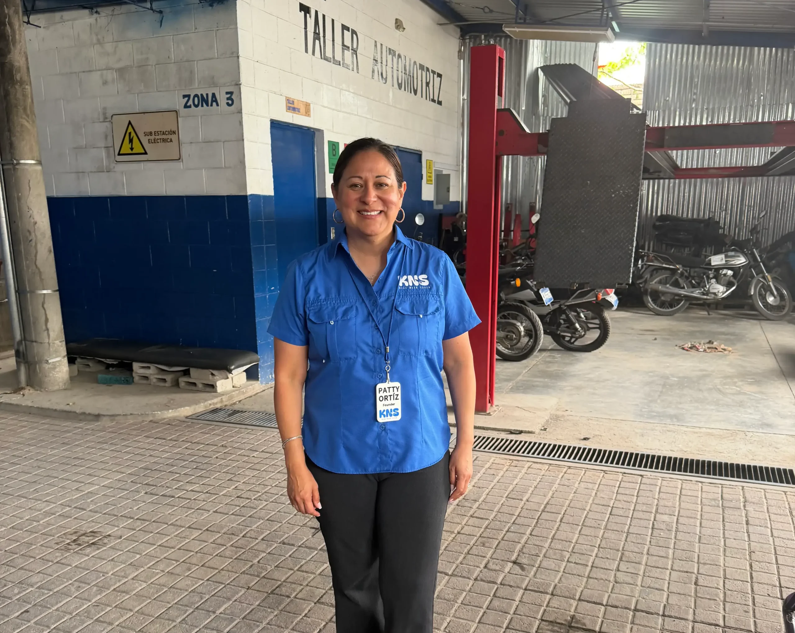 La fundadora de KNS está en el equipo de InspiraSTEM