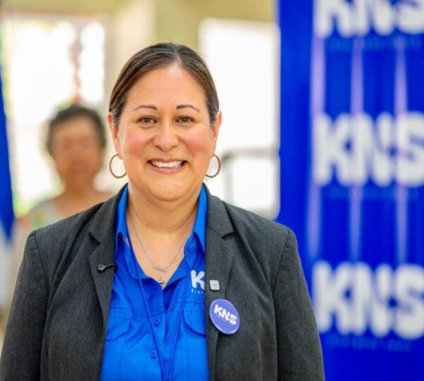 Patricia Ortiz, ingeniera salvadoreña de la NASA, inspira a jóvenes sobre ciencia y tecnología