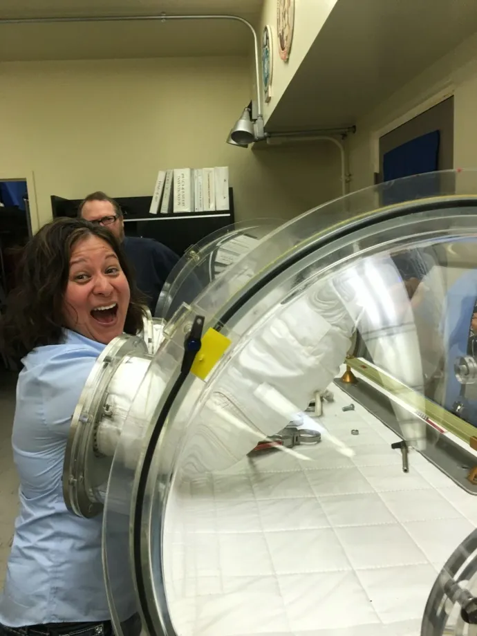 Ingeniera salvadoreña Patricia Ortiz participa en proyectos de la NASA que buscan regresar a la Luna